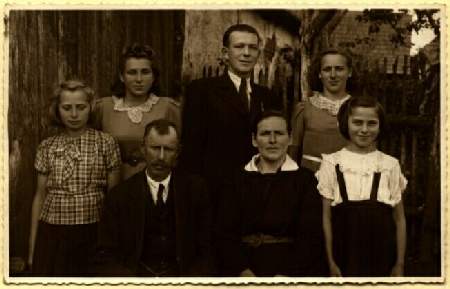 my father frantisek zverina (top
                                  row) with his parents and siblings,
                                  Czechoslovakia circa 1939