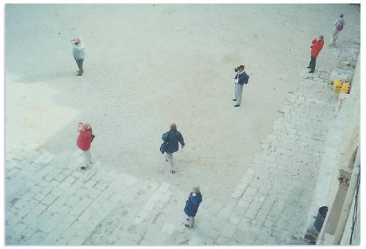 taking in the sightseers, dubrovnik, october 2003